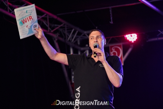 DigitalDesignTeam016AX149495