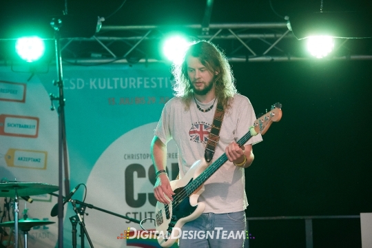 DigitalDesignTeam027AX149504