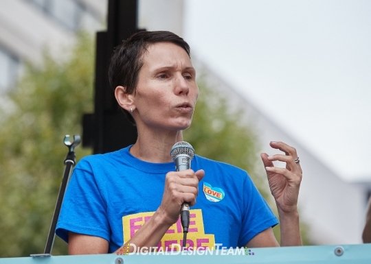 DigitalDesignTeam09_0x_2089313