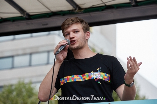 DigitalDesignTeam152X2089446