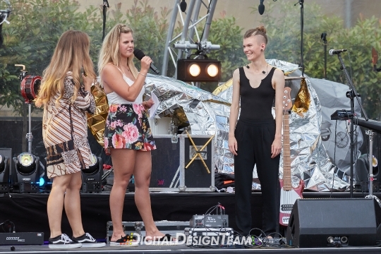 DigitalDesignTeamA75I2972