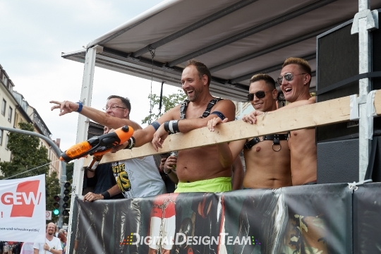 DigitalDesignTeamAX165041