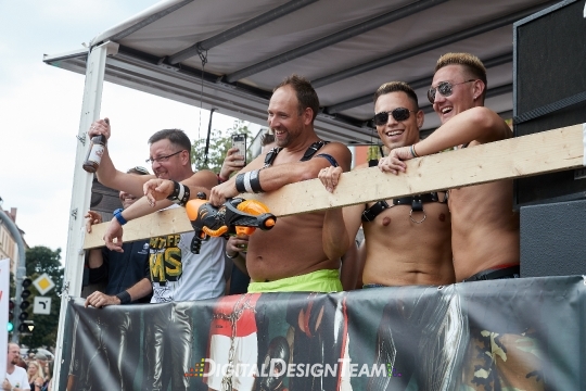 DigitalDesignTeamAX165043