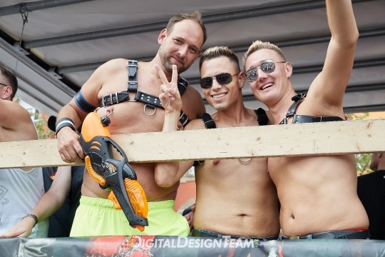 DigitalDesignTeamAX165046