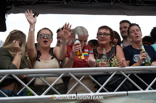 DigitalDesignTeamAX165086