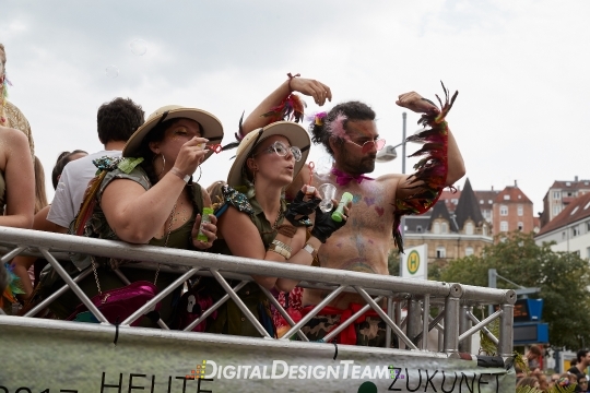 DigitalDesignTeamAX165094