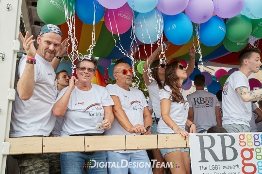 DigitalDesignTeamAX165193