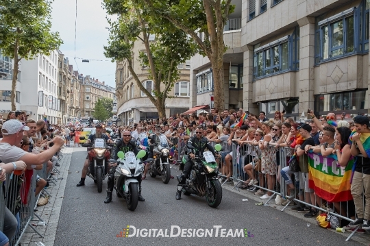 DigitalDesignTeamAX165262