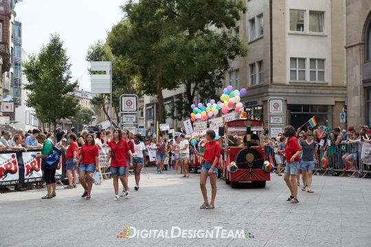 DigitalDesignTeamAX165282