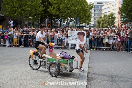 DigitalDesignTeamAX165292