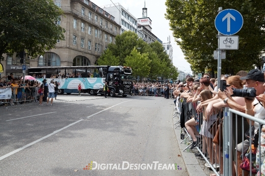 DigitalDesignTeamAX165294