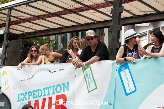 DigitalDesignTeamAX165302