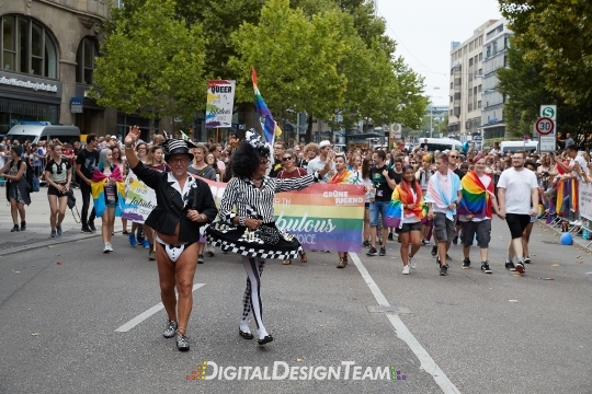 DigitalDesignTeamAX165385