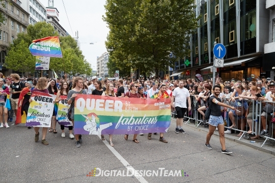 DigitalDesignTeamAX165386