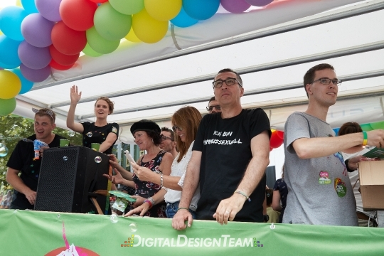 DigitalDesignTeamAX165394