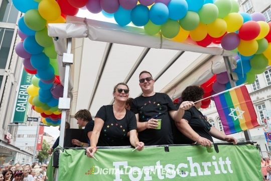 DigitalDesignTeamAX165397