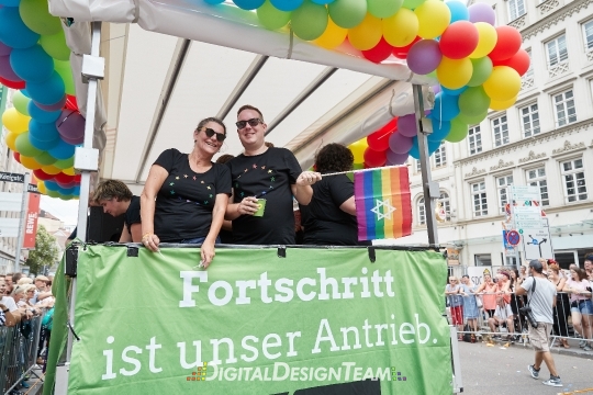 DigitalDesignTeamAX165399