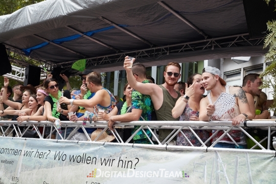 DigitalDesignTeamAX165460