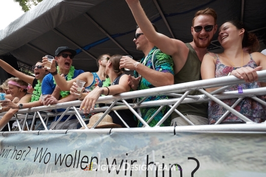 DigitalDesignTeamAX165686