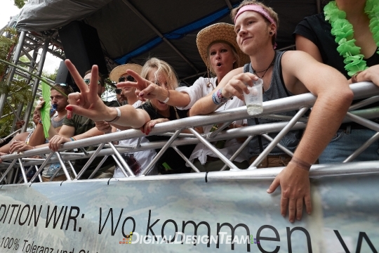 DigitalDesignTeamAX165690