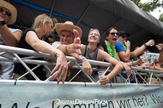 DigitalDesignTeamAX165692