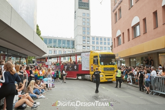 DigitalDesignTeamAX165826