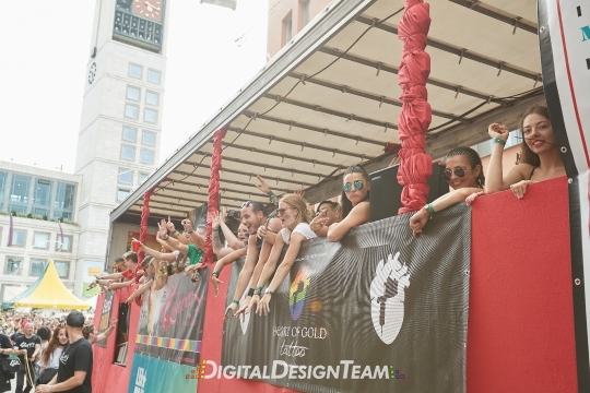 DigitalDesignTeamAX165832