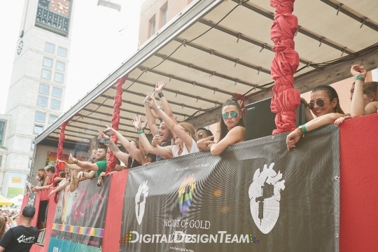 DigitalDesignTeamAX165833