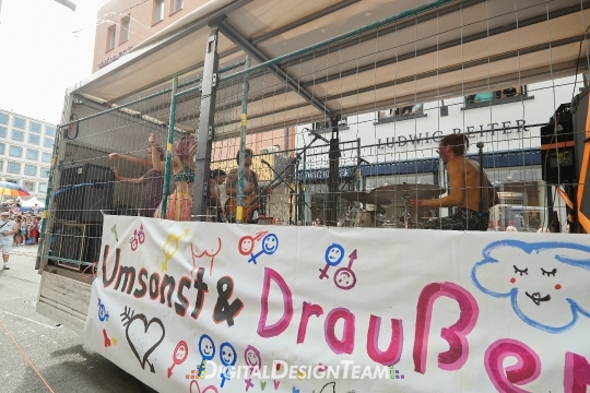 DigitalDesignTeamAX165848