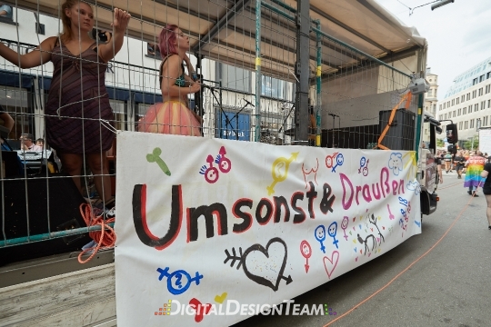 DigitalDesignTeamAX165852