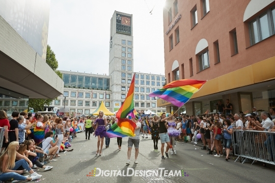 DigitalDesignTeamAX165879