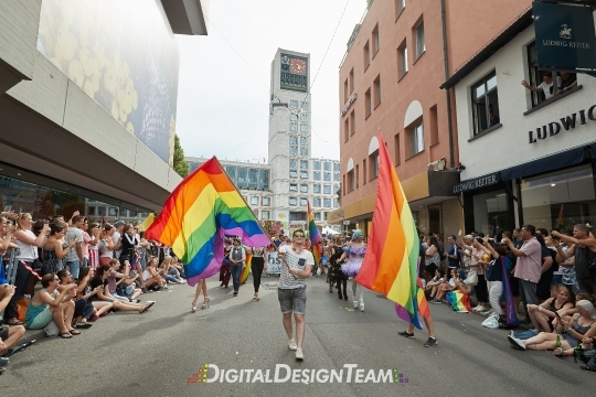 DigitalDesignTeamAX165882