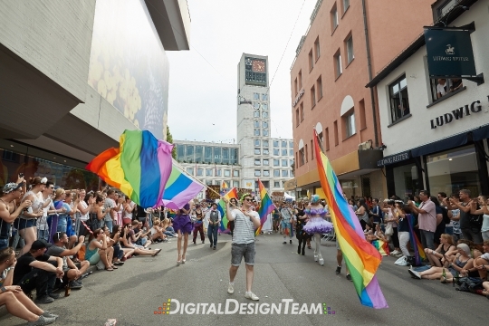 DigitalDesignTeamAX165885