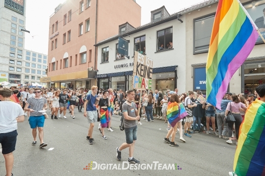 DigitalDesignTeamAX165906