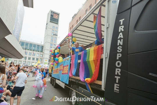 DigitalDesignTeamAX165919