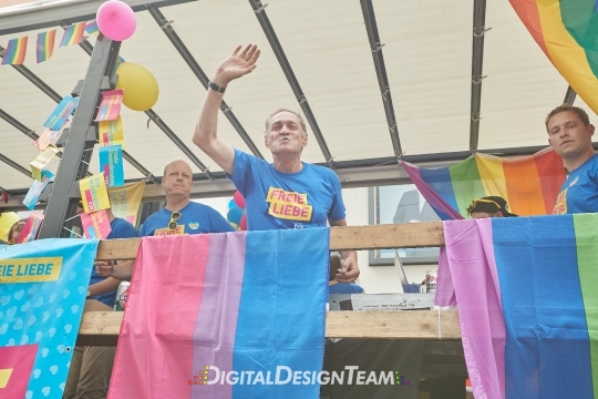 DigitalDesignTeamAX165923