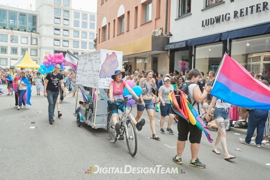 DigitalDesignTeamAX165935