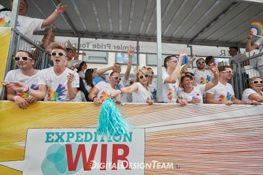 DigitalDesignTeamAX165957