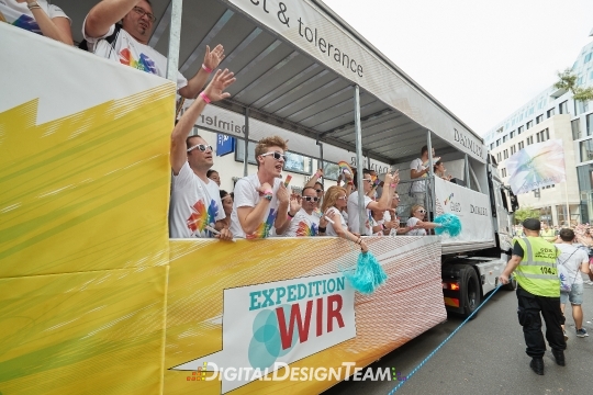 DigitalDesignTeamAX165960