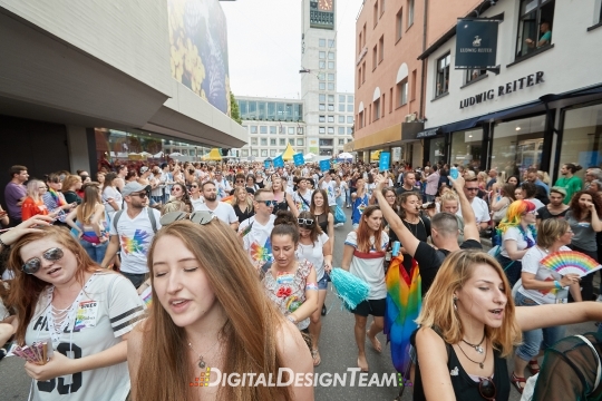 DigitalDesignTeamAX165971