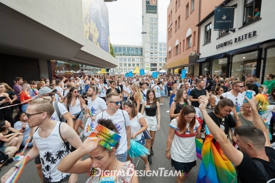 DigitalDesignTeamAX165972