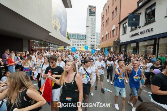 DigitalDesignTeamAX165975