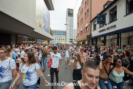 DigitalDesignTeamAX165991