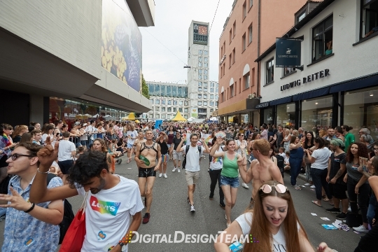 DigitalDesignTeamAX165993