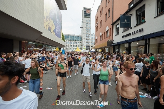 DigitalDesignTeamAX165994