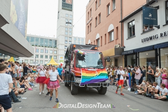 DigitalDesignTeamAX166014