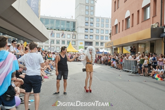 DigitalDesignTeamAX166094