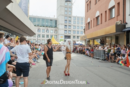 DigitalDesignTeamAX166095