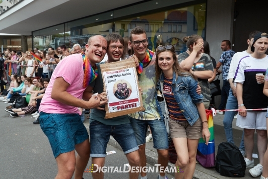 DigitalDesignTeamAX166291