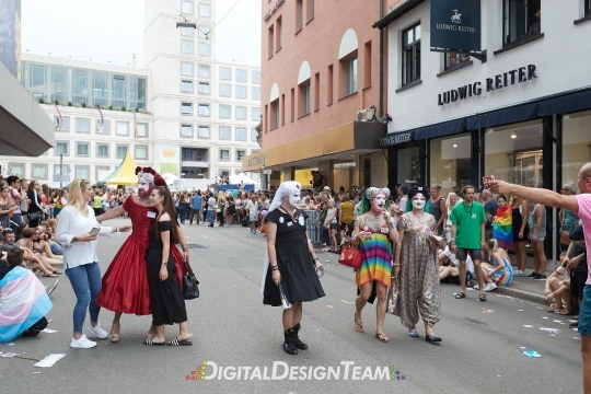 DigitalDesignTeamAX166295